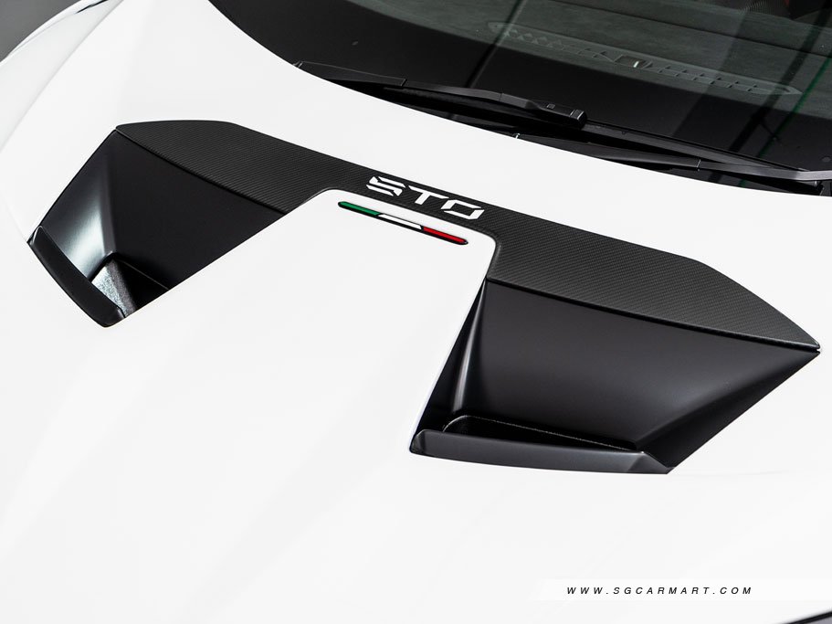 https://i.i-sgcm.com/new_cars/cars/21462/21462_g14
