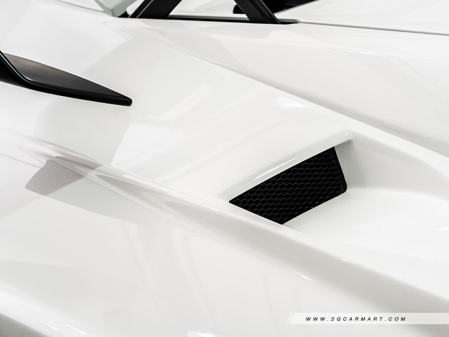 https://i.i-sgcm.com/new_cars/cars/21462/21462_g29