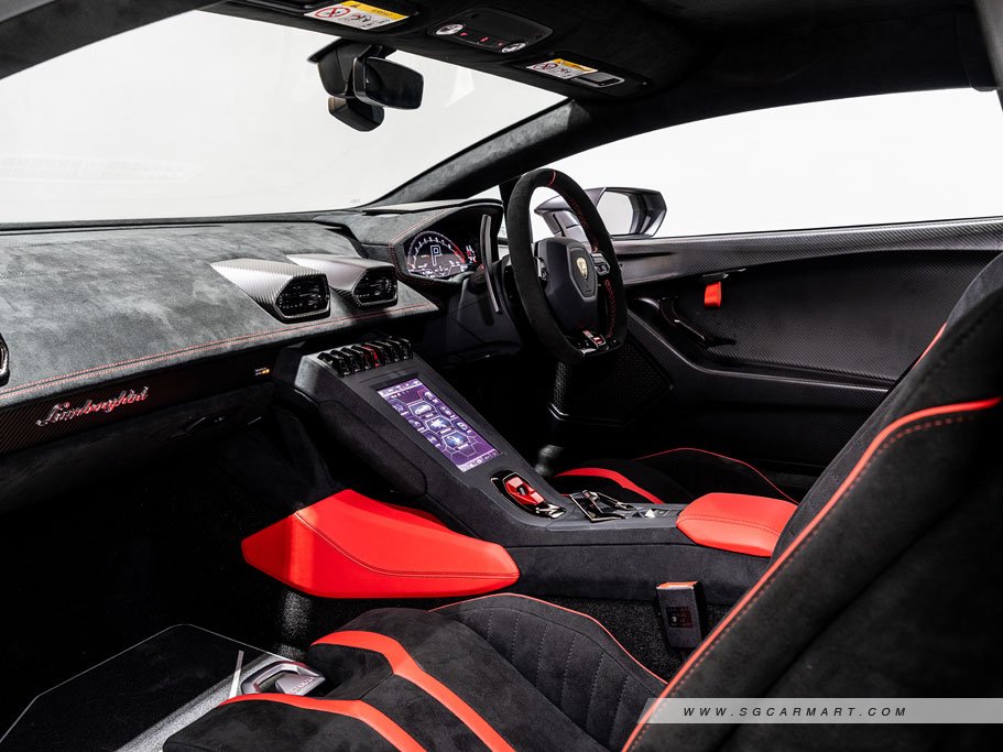 https://i.i-sgcm.com/new_cars/cars/21462/21462_g31