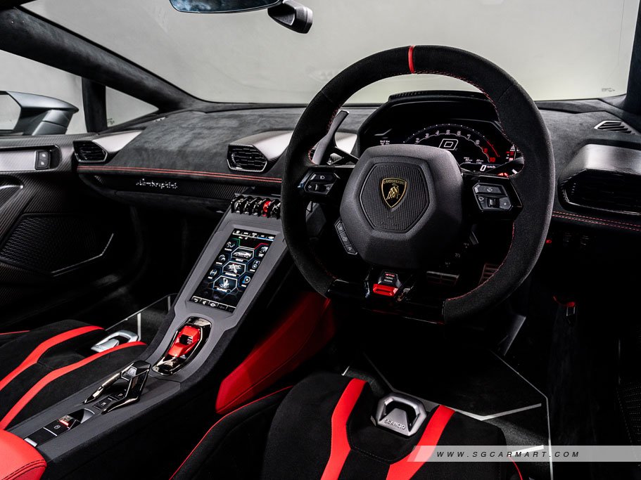https://i.i-sgcm.com/new_cars/cars/21462/21462_g32