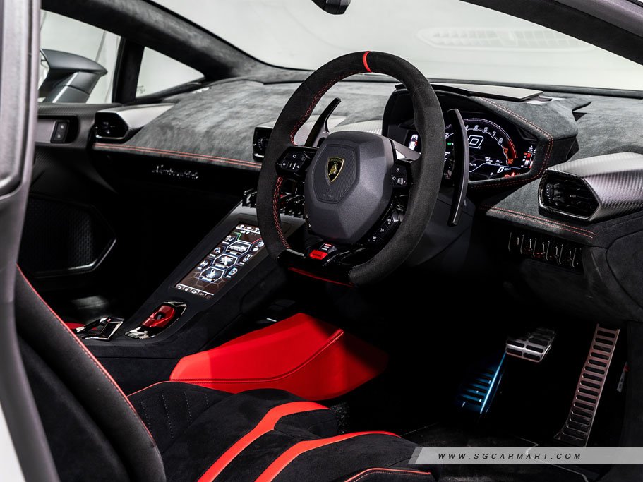 https://i.i-sgcm.com/new_cars/cars/21462/21462_g34