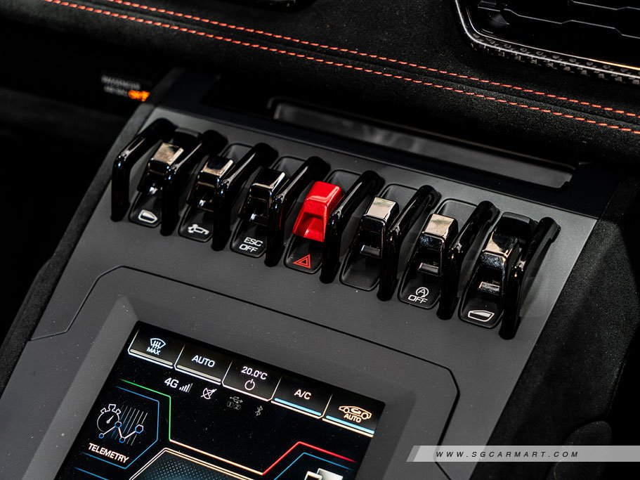 https://i.i-sgcm.com/new_cars/cars/21462/21462_g42