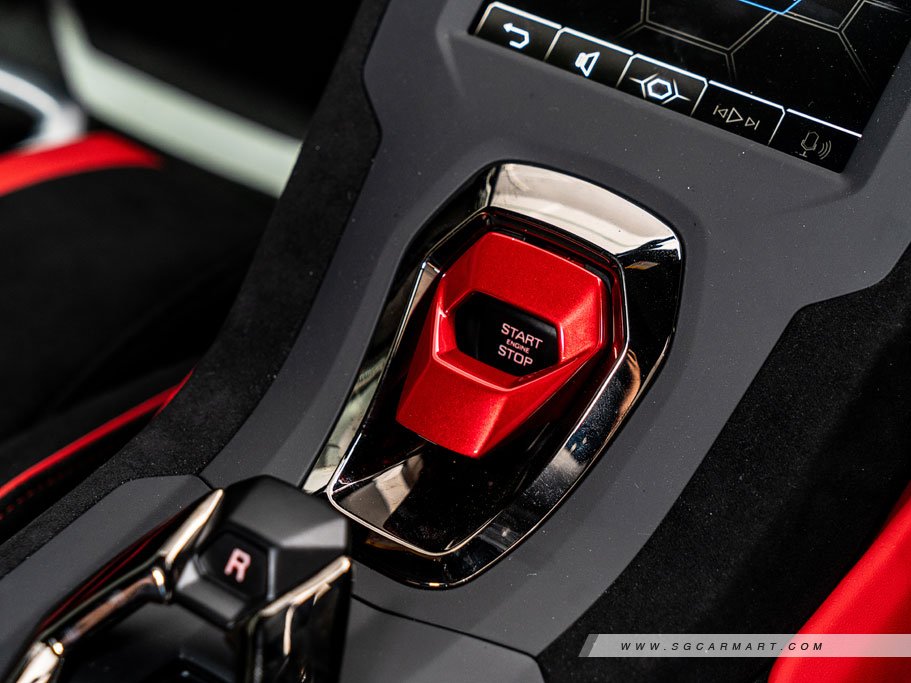https://i.i-sgcm.com/new_cars/cars/21462/21462_g43
