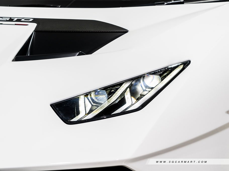 https://i.i-sgcm.com/new_cars/cars/21462/21462_g8