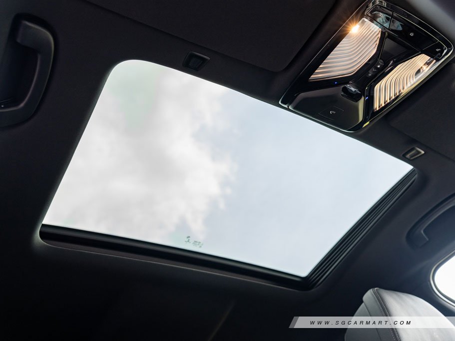 https://i.i-sgcm.com/new_cars/cars/21464/21464_g16