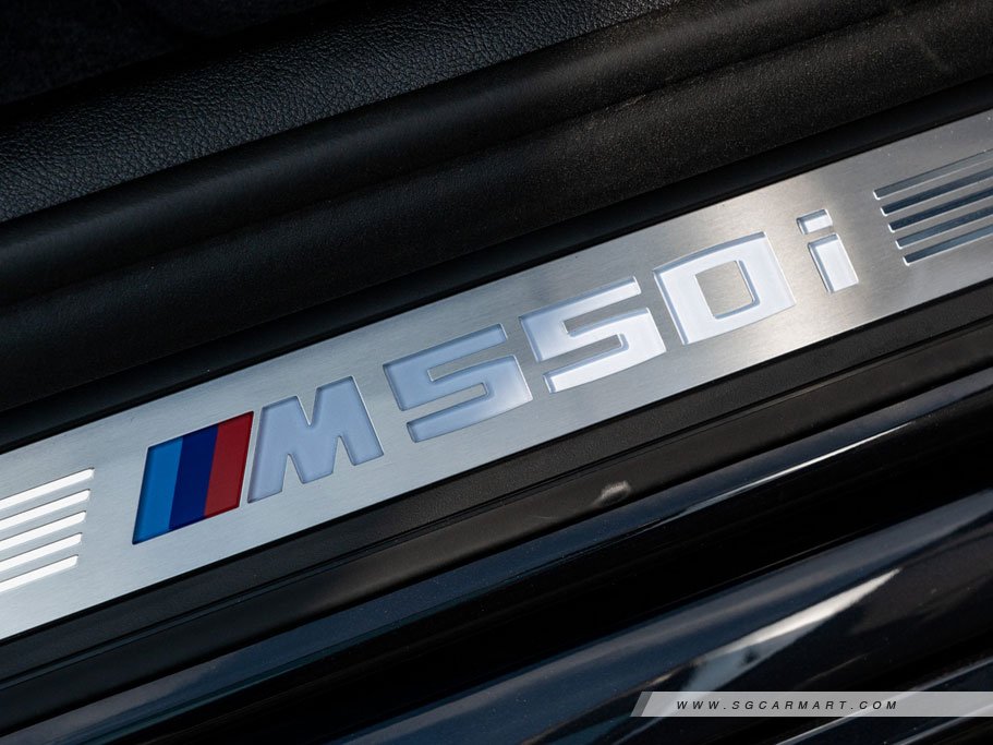 https://i.i-sgcm.com/new_cars/cars/21464/21464_g17