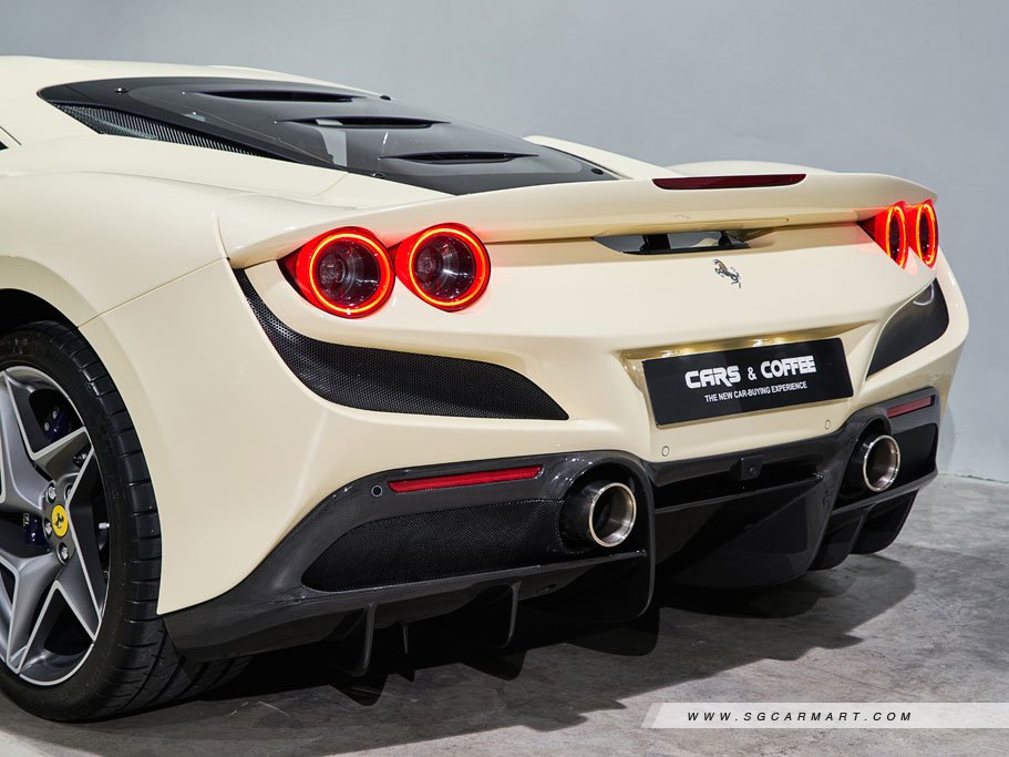 Ferrari F8 Tributo 3.9 V8 17