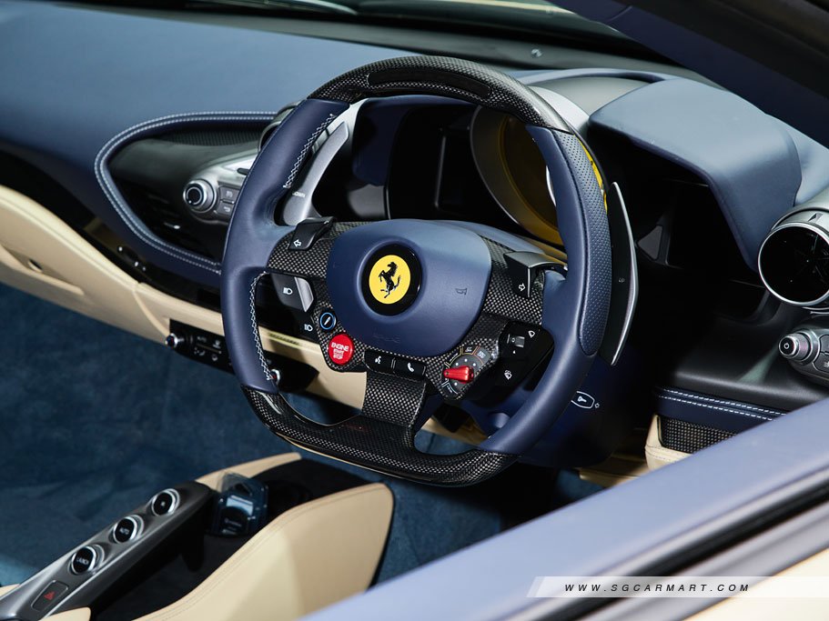 Ferrari F8 Tributo 3.9 V8 22