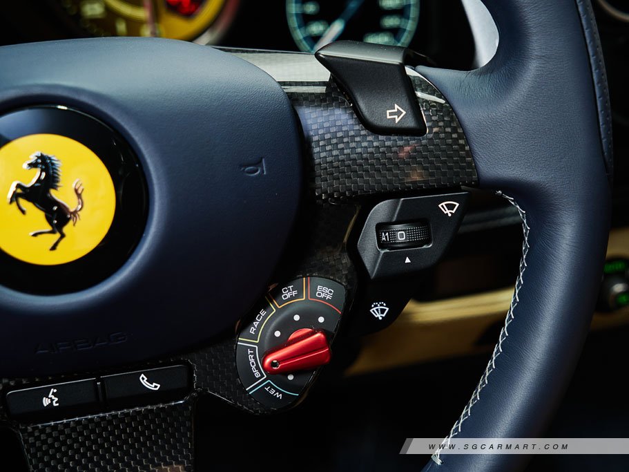 Ferrari F8 Tributo 3.9 V8 26