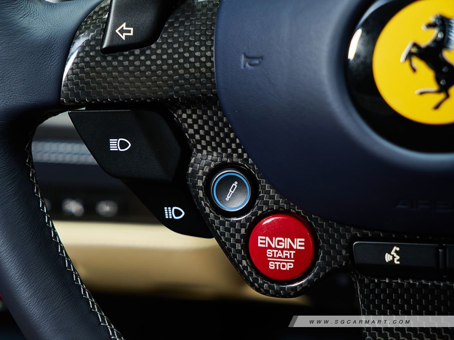 Ferrari F8 Tributo 3.9 V8 27
