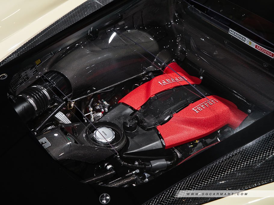 Ferrari F8 Tributo 3.9 V8 44