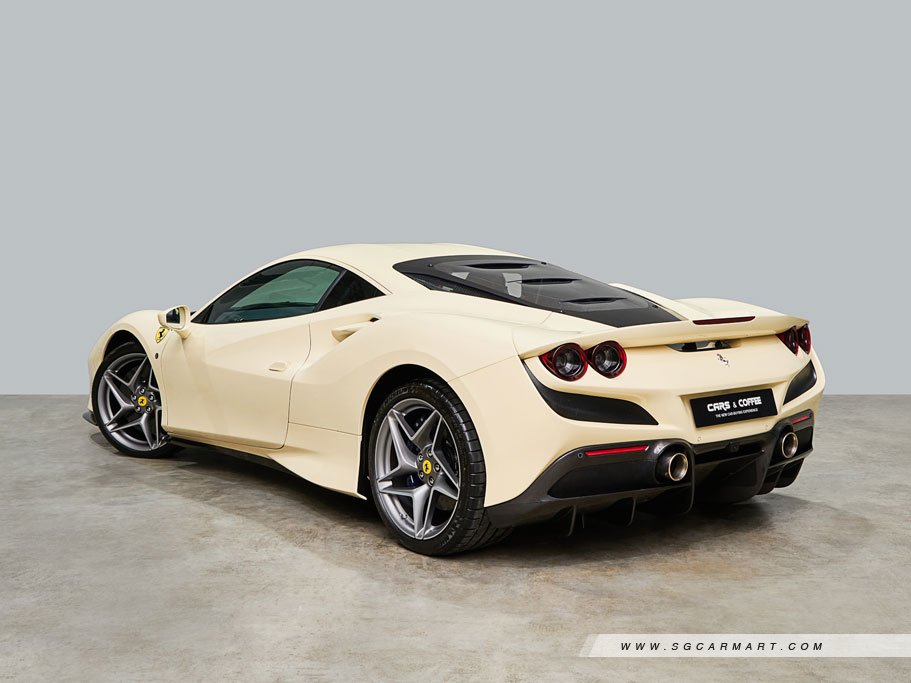 Ferrari F8 Tributo 3.9 V8 4
