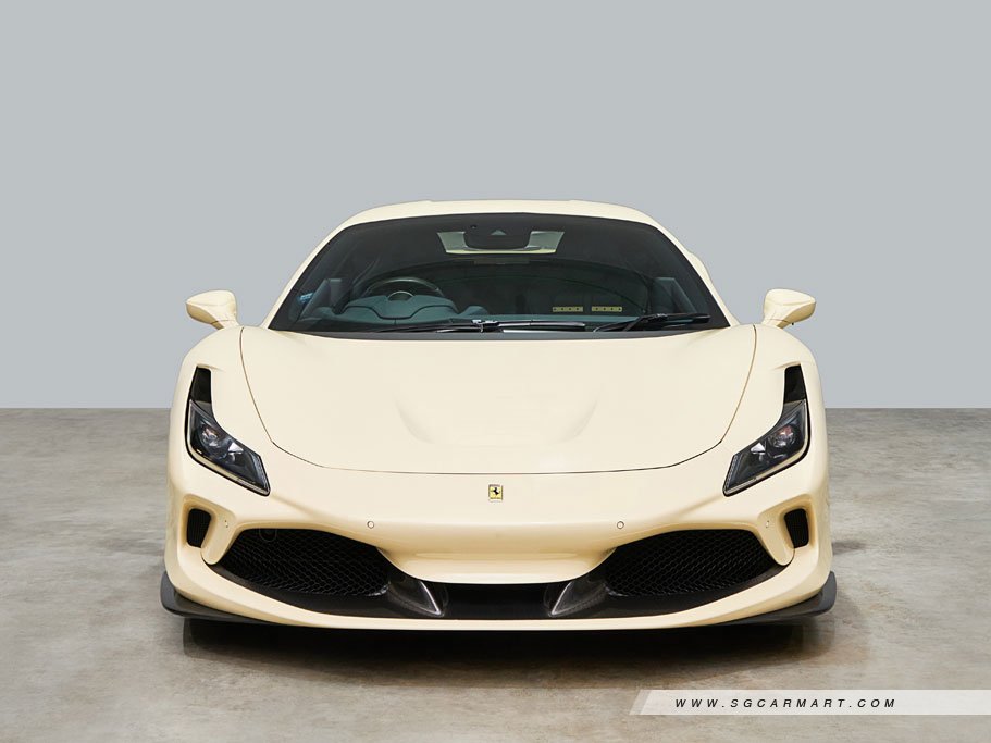 Ferrari F8 Tributo 3.9 V8 5