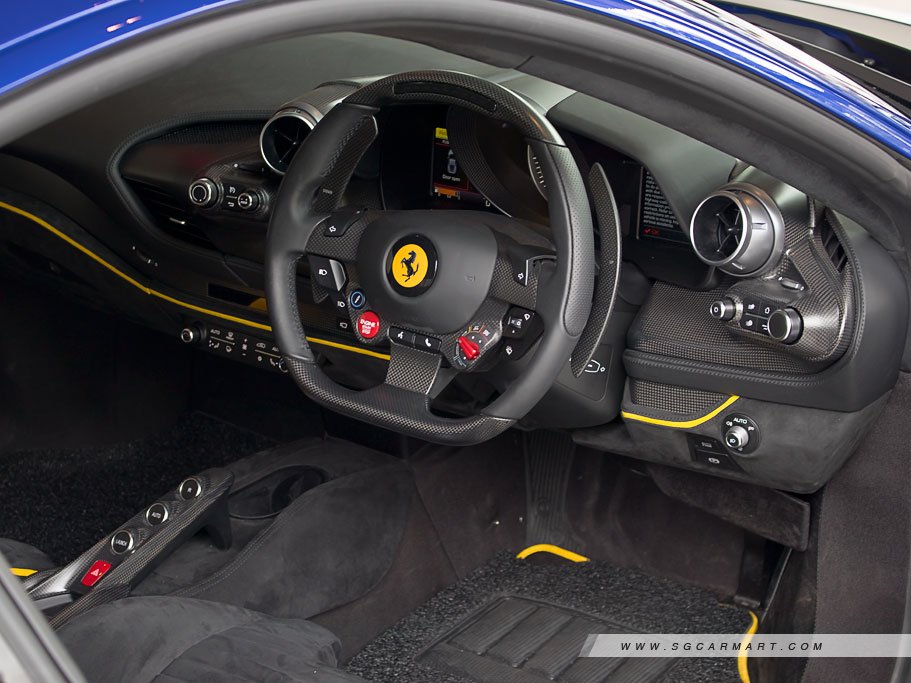Ferrari F8 Tributo 3.9 V8 Tailor Made 64