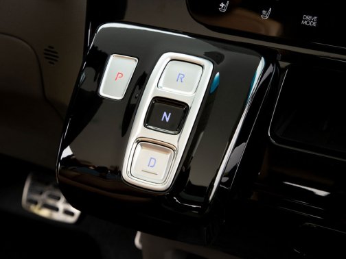 https://i.i-sgcm.com/new_cars/cars/21467/21467_g26