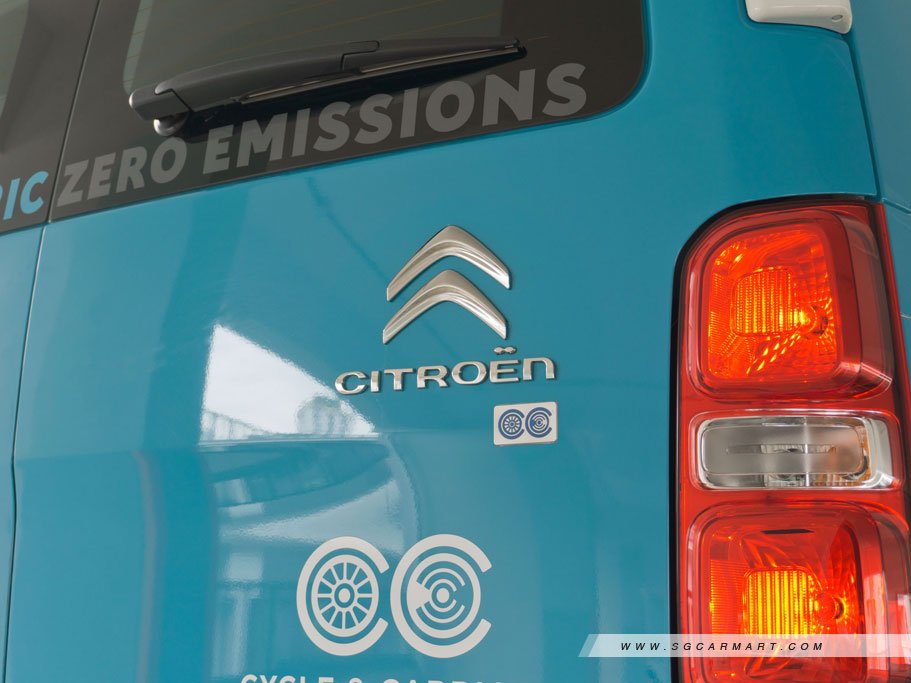 https://i.i-sgcm.com/new_cars/cars/21471/21471_g22