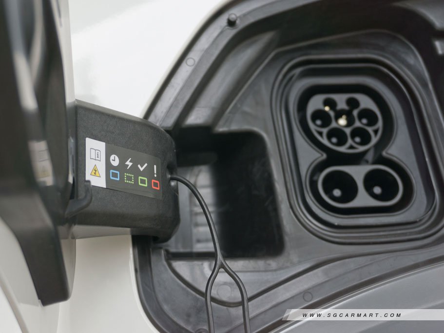 https://i.i-sgcm.com/new_cars/cars/21471/21471_g25
