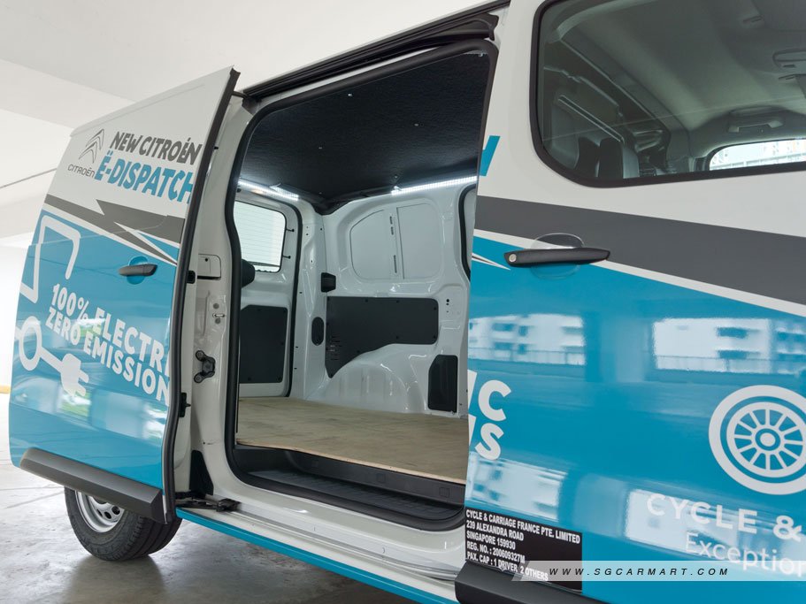 https://i.i-sgcm.com/new_cars/cars/21471/21471_g28