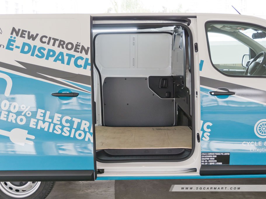 https://i.i-sgcm.com/new_cars/cars/21471/21471_g29