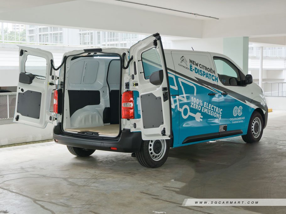 https://i.i-sgcm.com/new_cars/cars/21471/21471_g31