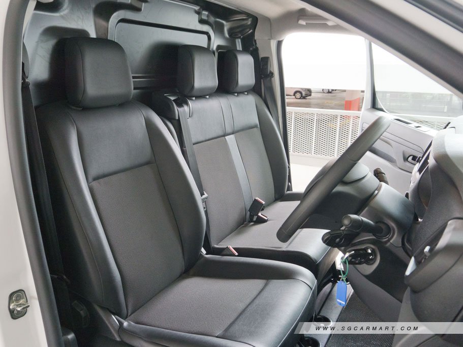 https://i.i-sgcm.com/new_cars/cars/21471/21471_g36