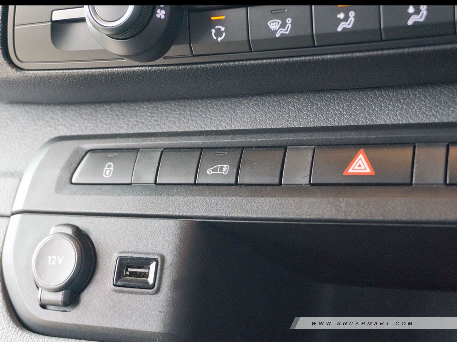 https://i.i-sgcm.com/new_cars/cars/21471/21471_g49