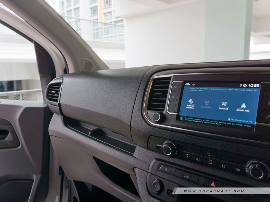 https://i.i-sgcm.com/new_cars/cars/21471/21471_g54