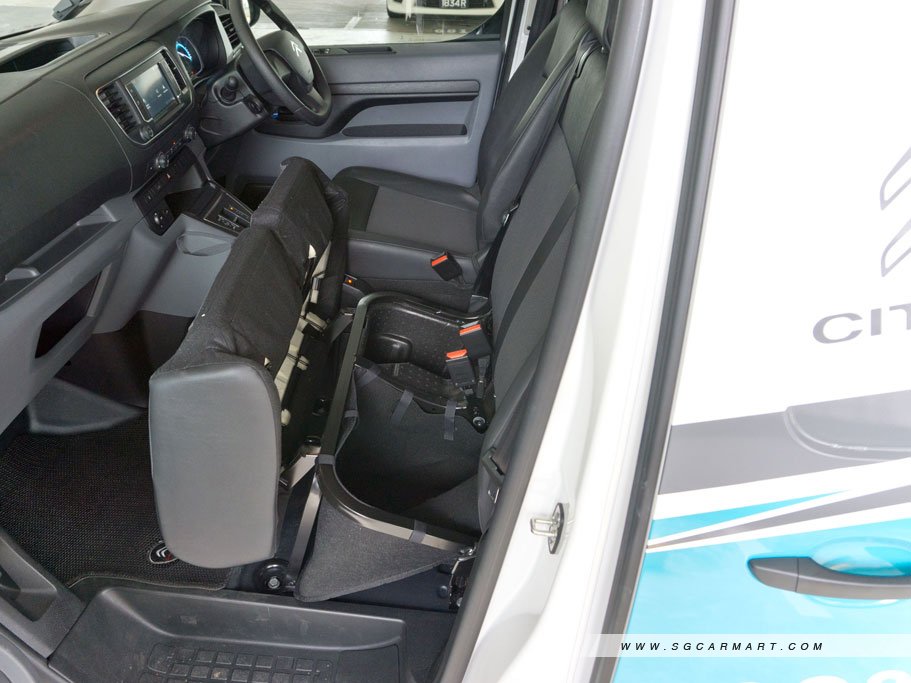 https://i.i-sgcm.com/new_cars/cars/21471/21471_g56