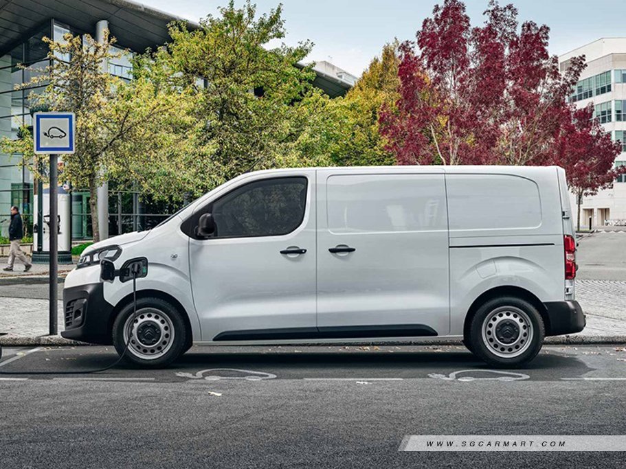 https://i.i-sgcm.com/new_cars/cars/21471/21471_g8