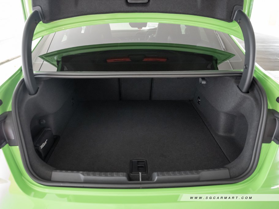 https://i.i-sgcm.com/new_cars/cars/21479/21479_g100