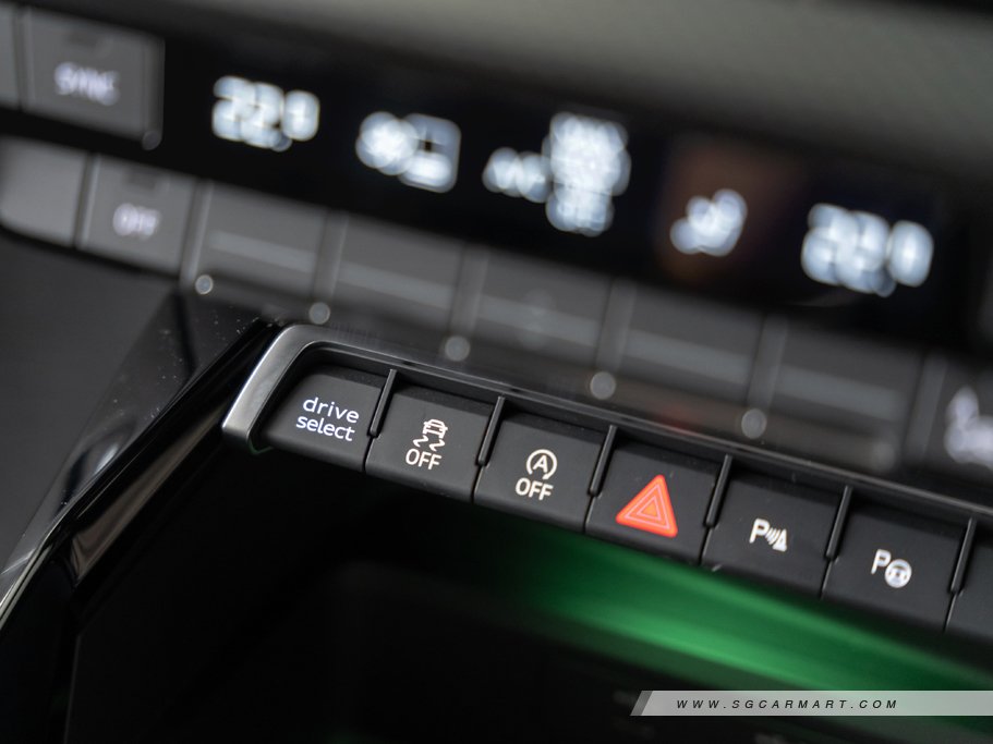 https://i.i-sgcm.com/new_cars/cars/21479/21479_g85