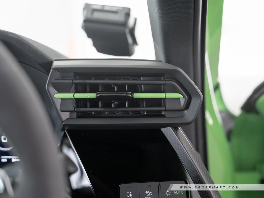 https://i.i-sgcm.com/new_cars/cars/21479/21479_g89