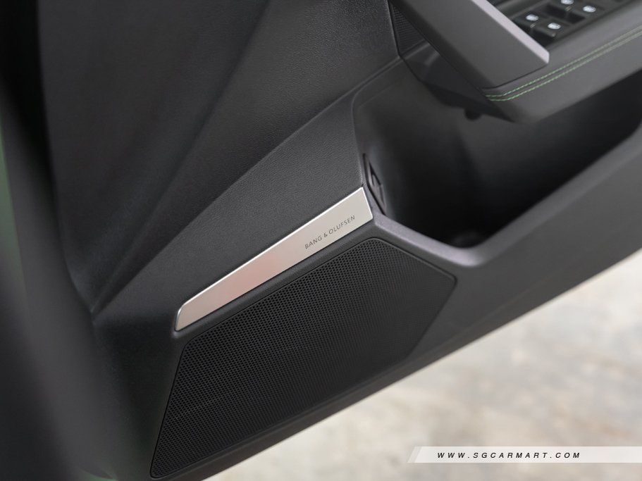 https://i.i-sgcm.com/new_cars/cars/21479/21479_g93
