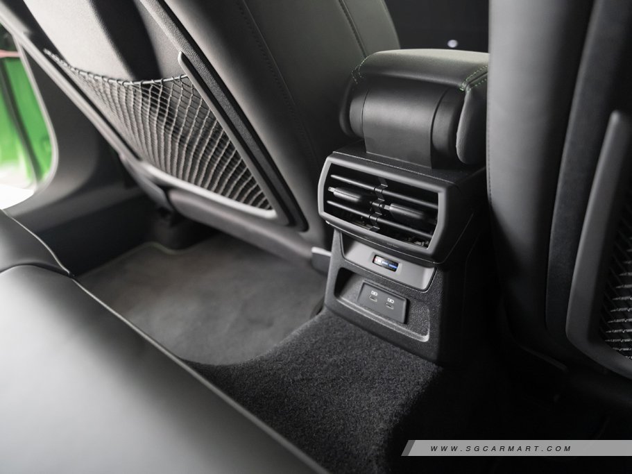 https://i.i-sgcm.com/new_cars/cars/21479/21479_g99