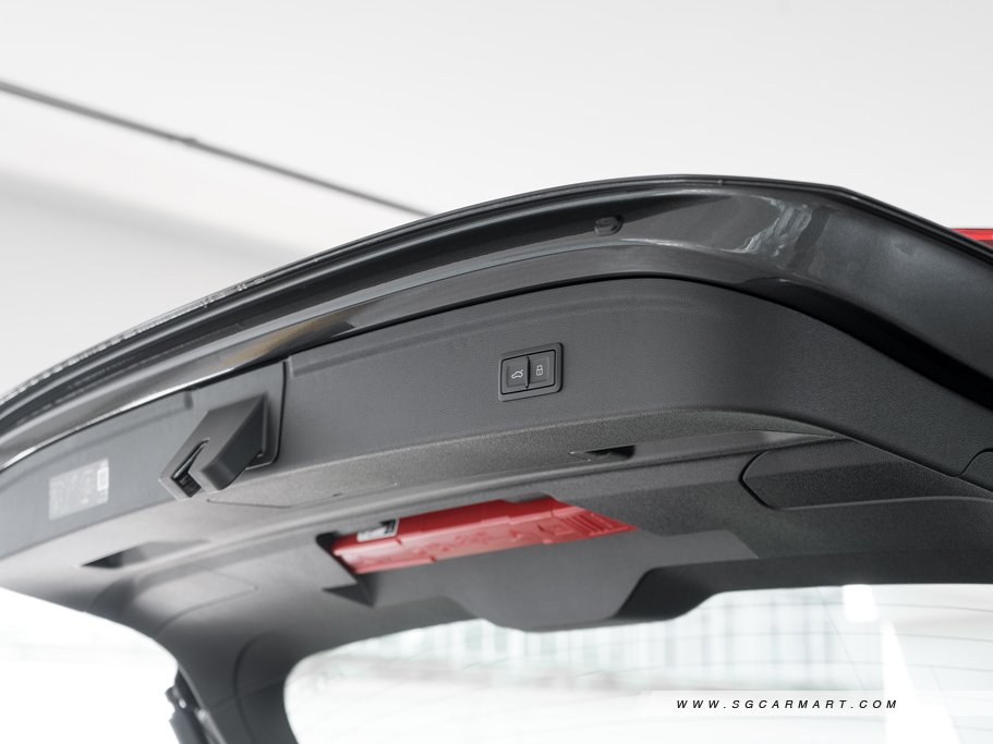 https://i.i-sgcm.com/new_cars/cars/21480/21480_g141