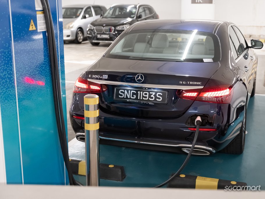 https://i.i-sgcm.com/new_cars/cars/21482/21482_g24