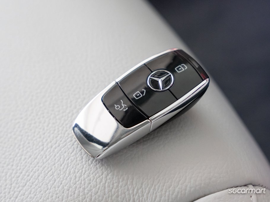 https://i.i-sgcm.com/new_cars/cars/21482/21482_g72