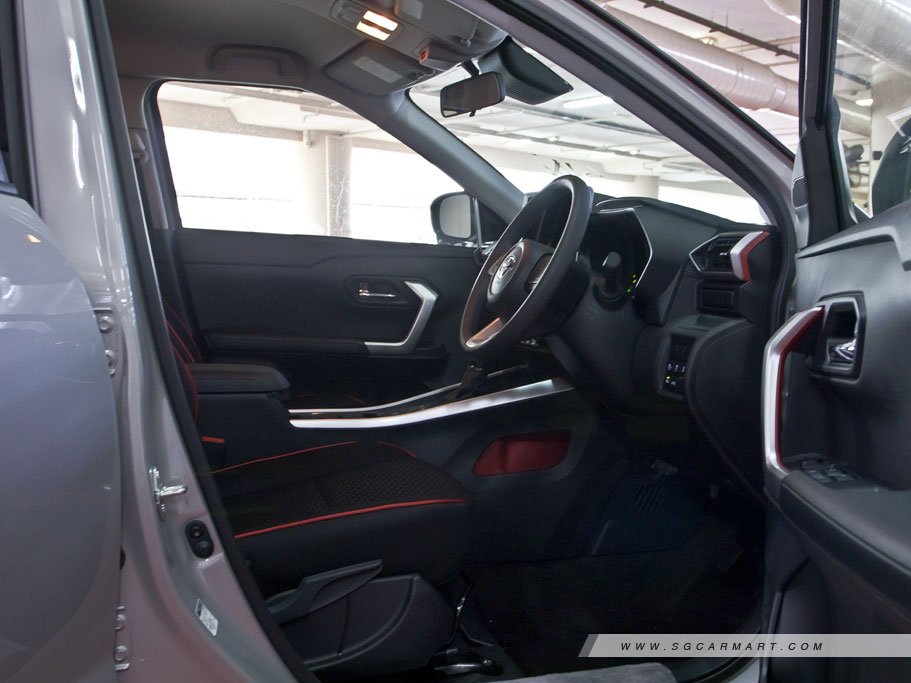 https://i.i-sgcm.com/new_cars/cars/21484/21484_g10