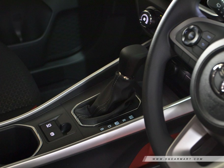 https://i.i-sgcm.com/new_cars/cars/21484/21484_g17
