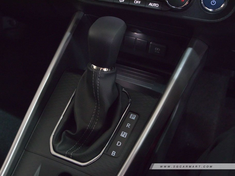 https://i.i-sgcm.com/new_cars/cars/21484/21484_g19