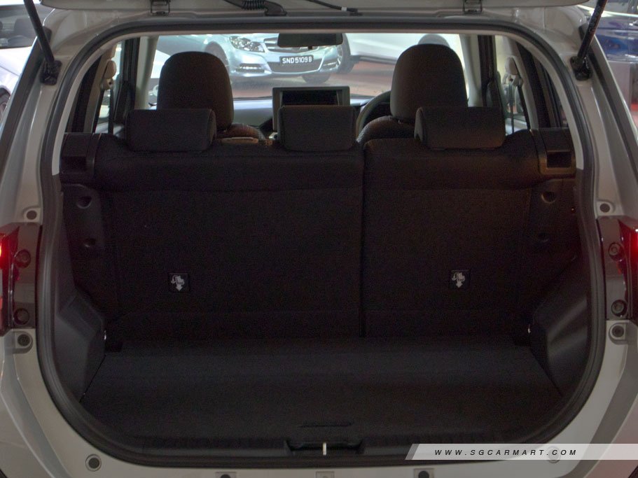 https://i.i-sgcm.com/new_cars/cars/21484/21484_g22