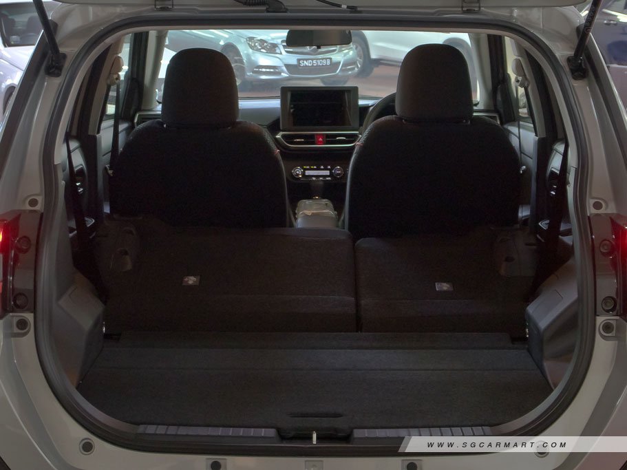 https://i.i-sgcm.com/new_cars/cars/21484/21484_g24