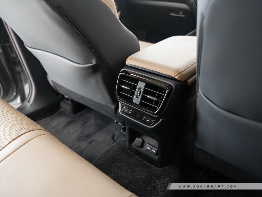 https://i.i-sgcm.com/new_cars/cars/21487/21487_g73