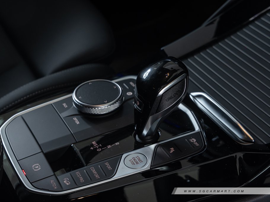 https://i.i-sgcm.com/new_cars/cars/21493/21493_g17