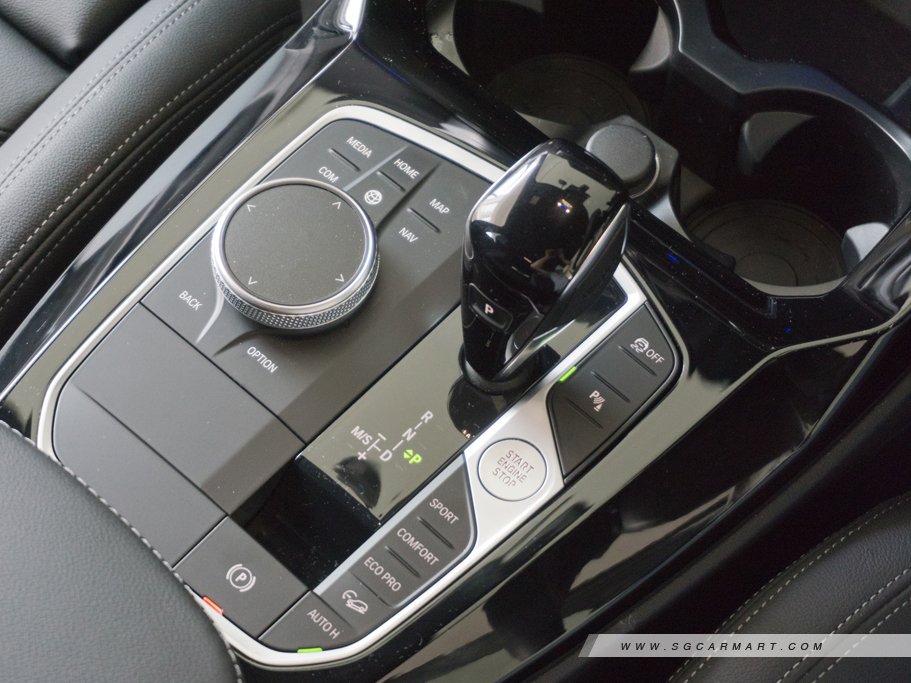 https://i.i-sgcm.com/new_cars/cars/21493/21493_g57