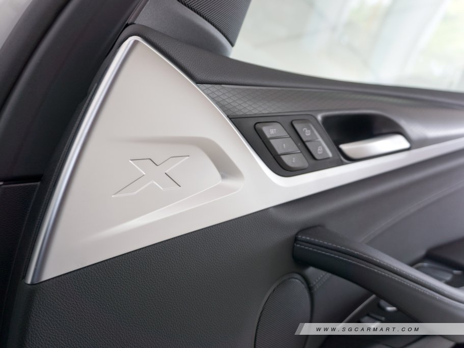 https://i.i-sgcm.com/new_cars/cars/21493/21493_g63