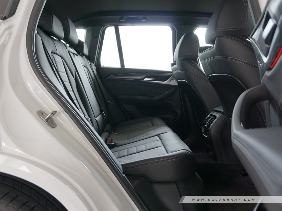 https://i.i-sgcm.com/new_cars/cars/21493/21493_g66