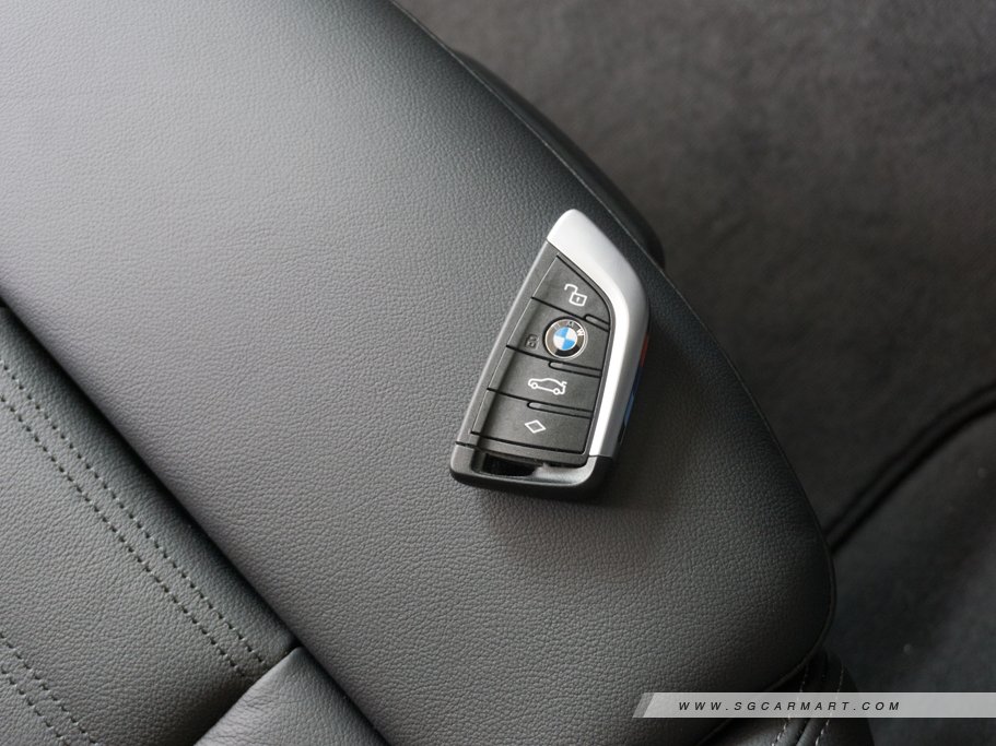https://i.i-sgcm.com/new_cars/cars/21493/21493_g72