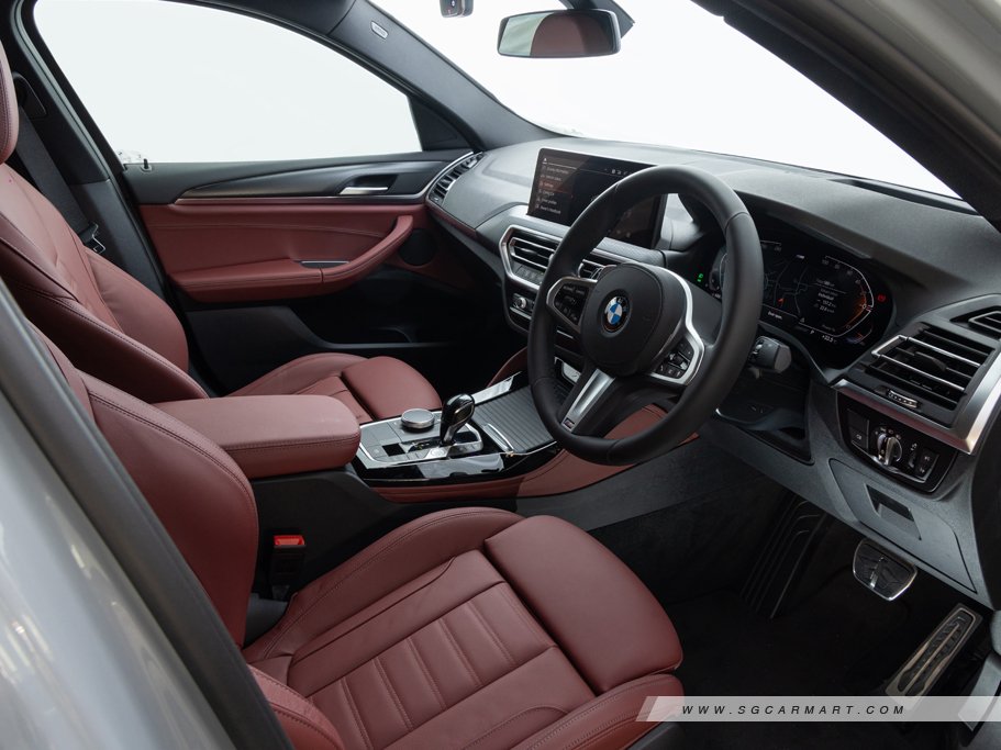 https://i.i-sgcm.com/new_cars/cars/21494/21494_g11