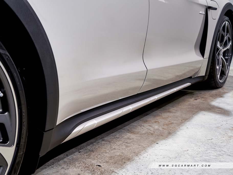 https://i.i-sgcm.com/new_cars/cars/21497/21497_g12